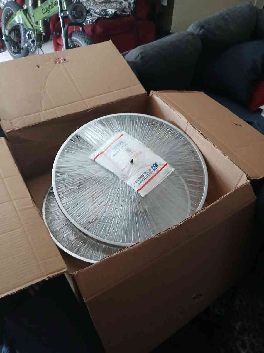 141 spokes daton rimes for 26 inch beach cruiser - Anaheim, California - FleaMarketBay