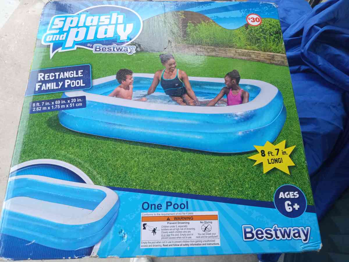 splash and play swimming pool