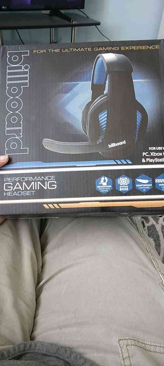 billboard  performance  gaming headset - Purcellville, Virginia