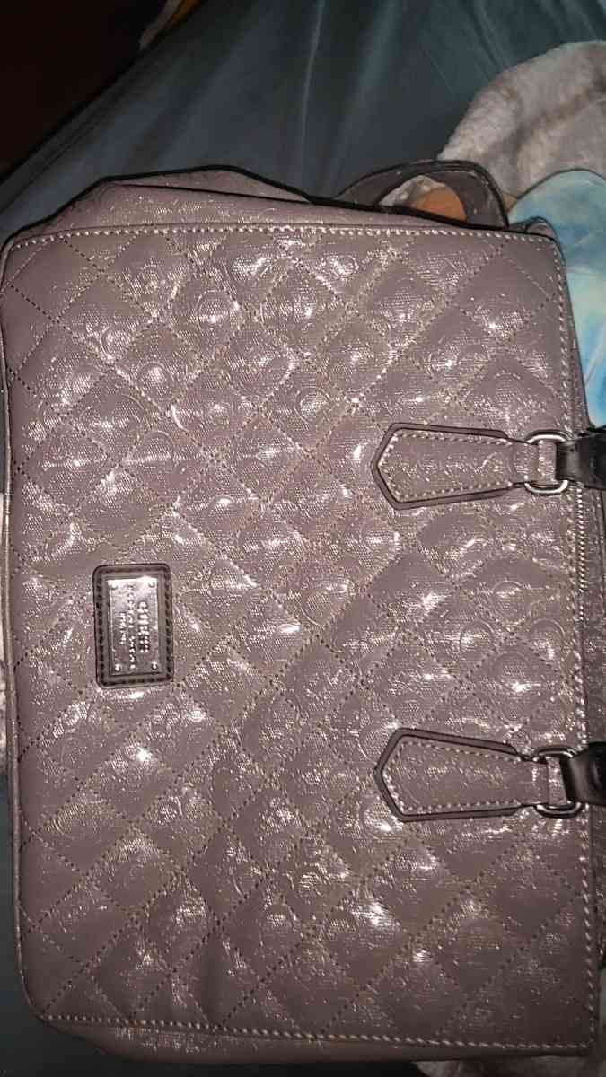 Womens Guess purse - San Gabriel, California - FleaMarketBay