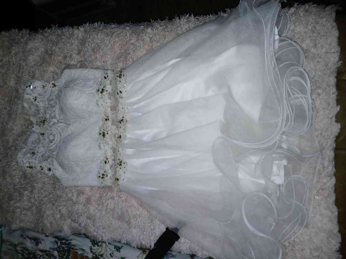 Fancy party dresses - Fort Worth, Texas - FleaMarketBay