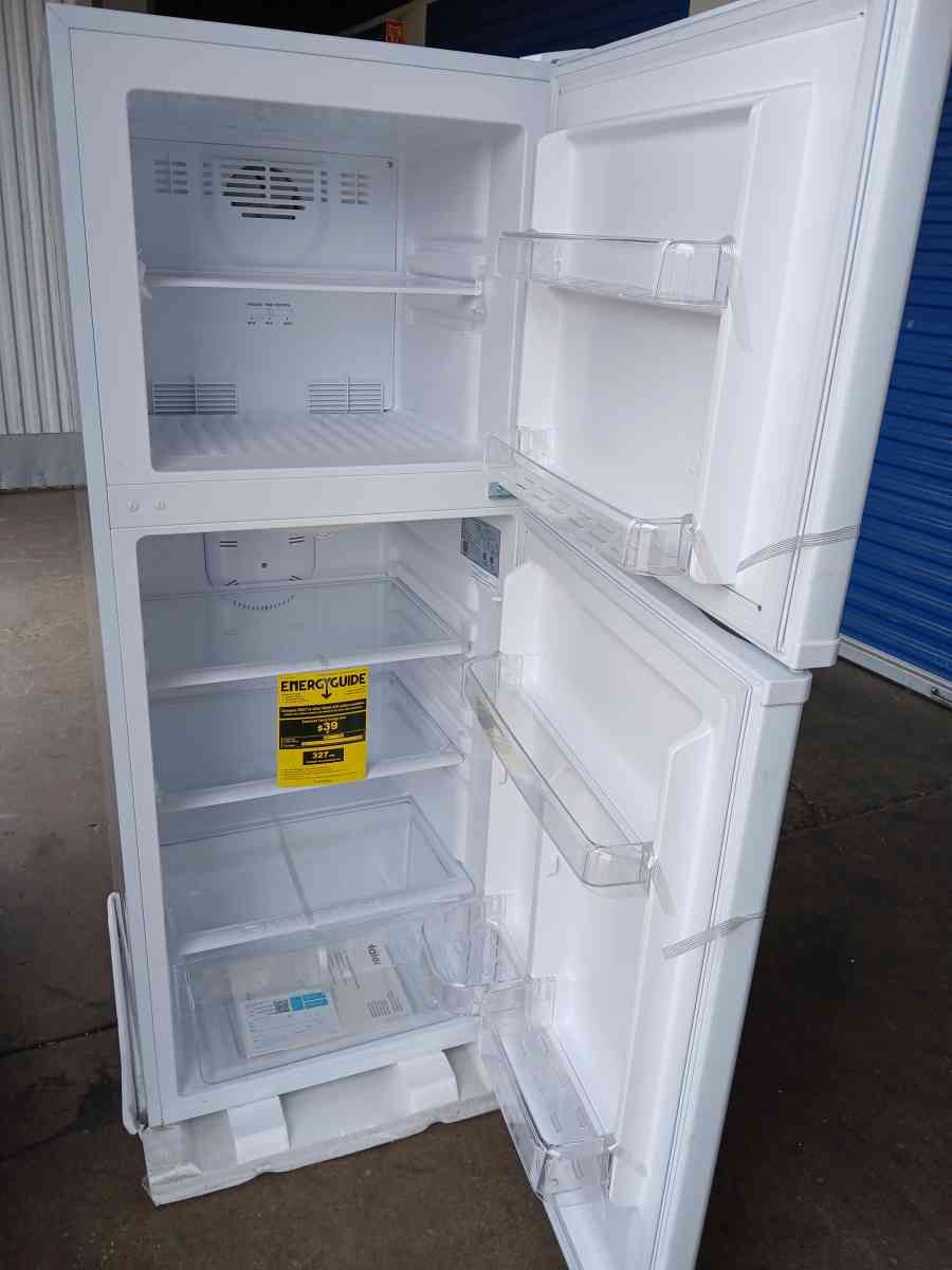Brand New 24 inches top and bottom fridge - Philadelphia, Pennsylvania - FleaMarketBay