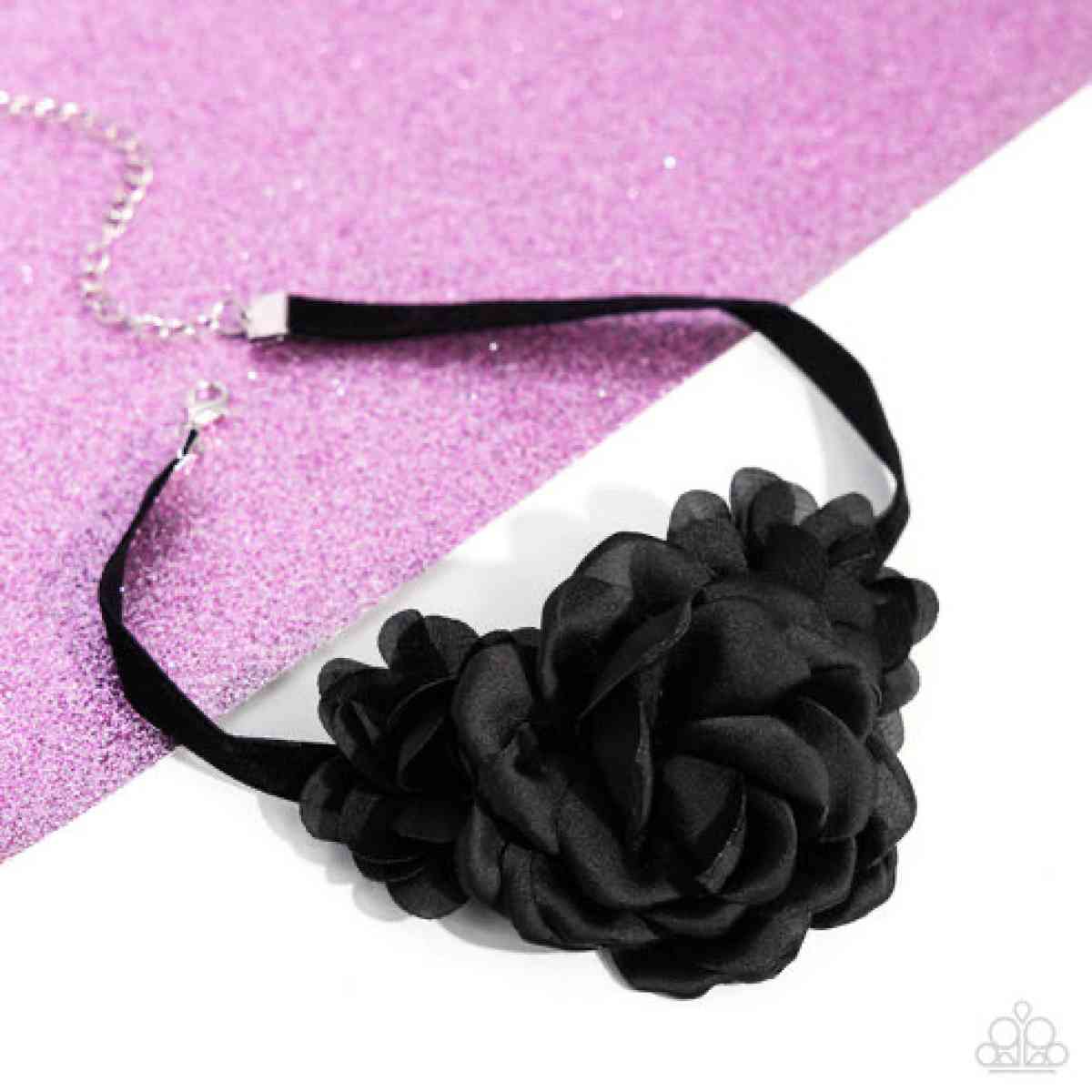 Very Viscountess Black Choker - Hector, Arkansas - FleaMarketBay