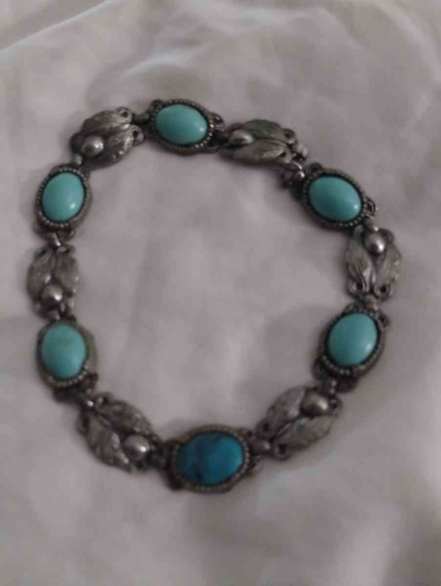 Beautiful turquoise necklace - Platte City, Missouri - FleaMarketBay