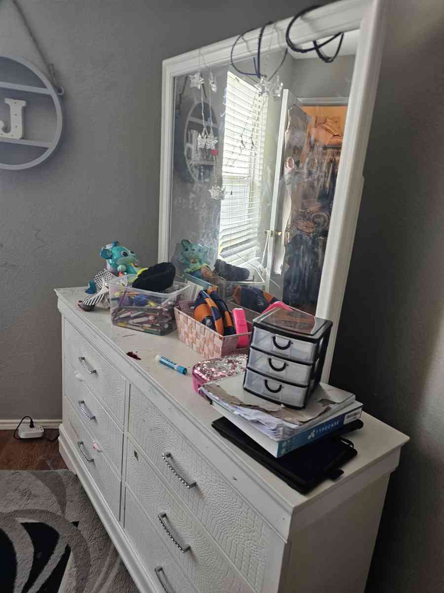 bedroom sets - Arlington, Texas - FleaMarketBay