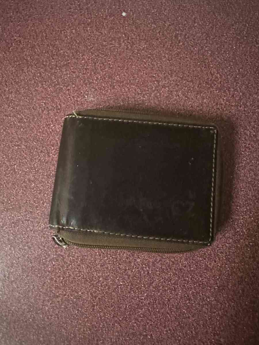 wallet - Abington, Pennsylvania - FleaMarketBay