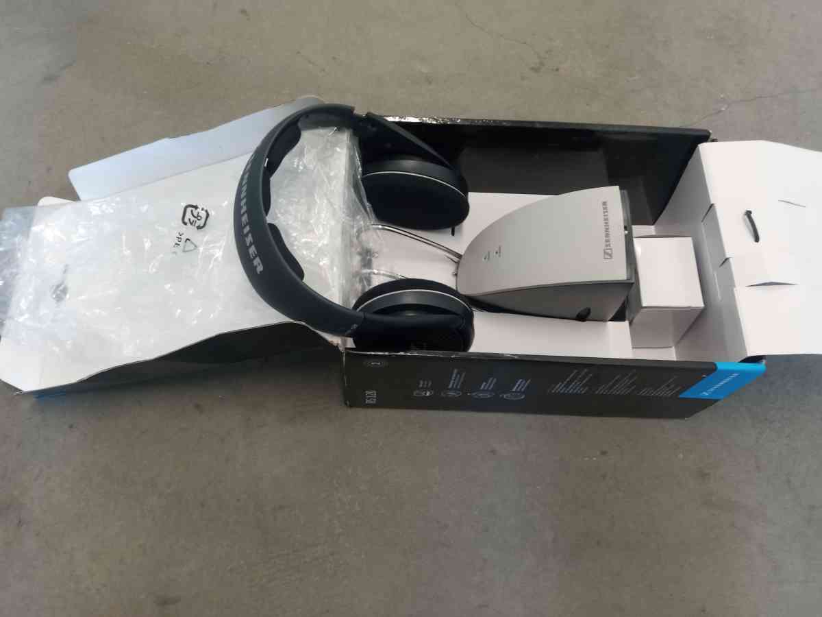 the new RS120 SENNHEISER wireless - Belmont, California - FleaMarketBay