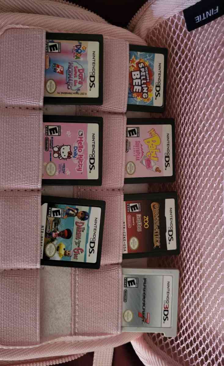 Nintendo 3ds Games 15 each  game and pink case sold separate - San Gabriel, California