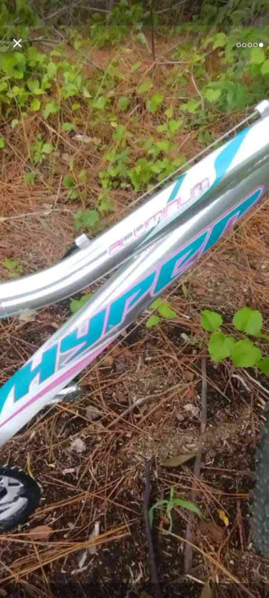 new womens 2024 21 speed hyper mountain bike XL - Raeford, North Carolina - FleaMarketBay