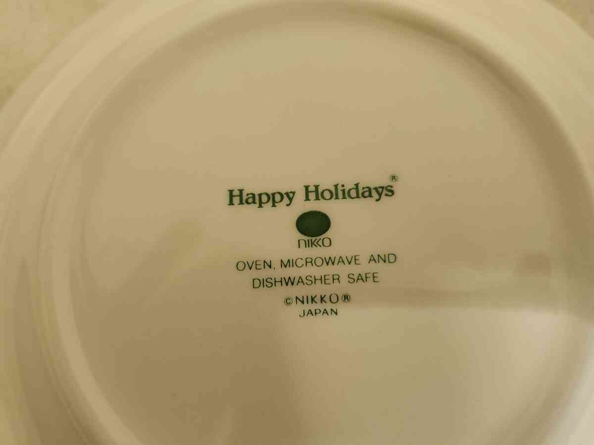 nikko brand dishwasher serving set three pieces - Eldorado, Illinois