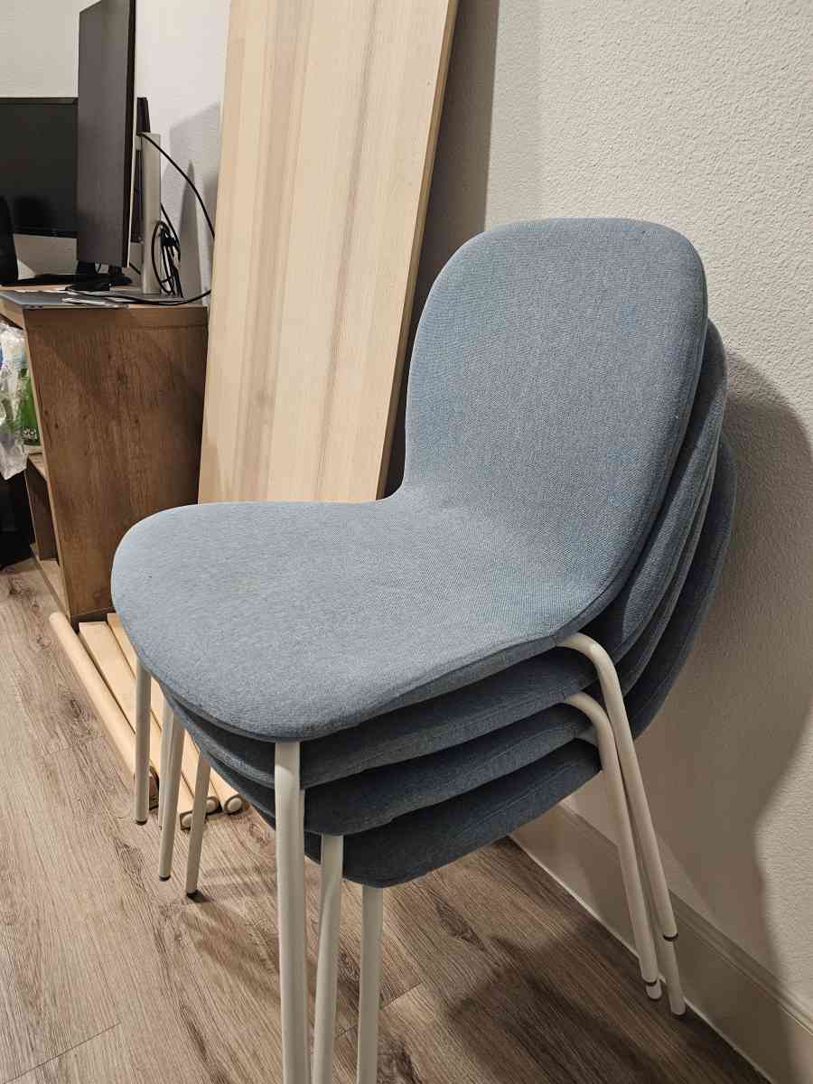 Dining Room Table and Chairs - Houston, Texas - FleaMarketBay