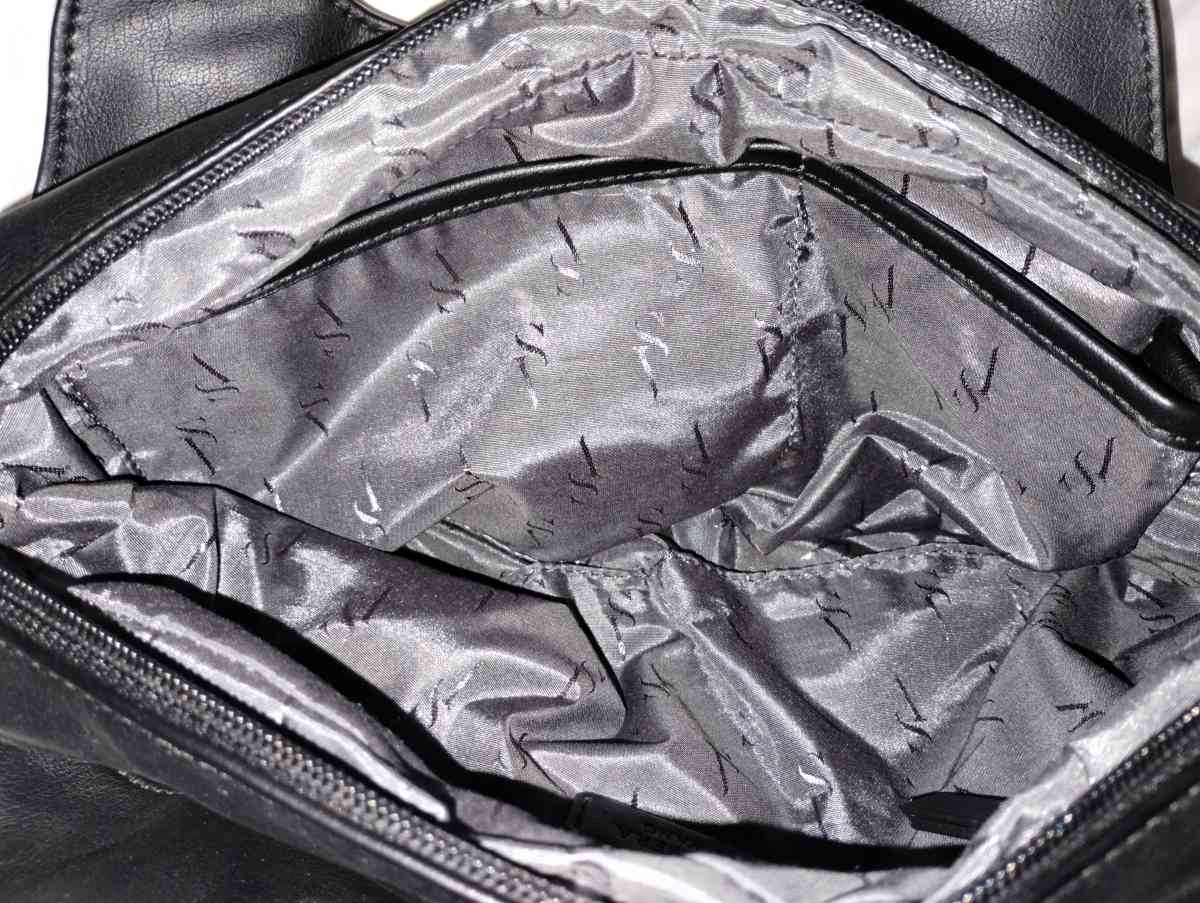 Vera Wang Bueno satchel - Platte City, Missouri - FleaMarketBay