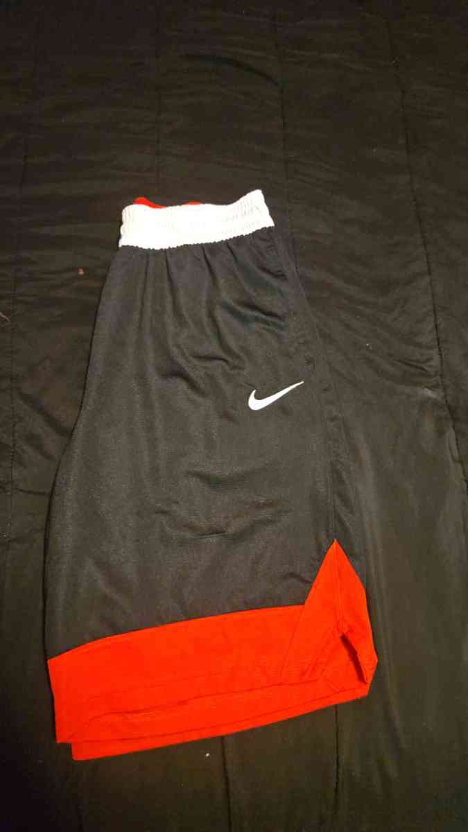 Mens Medium Shorts Nike - Somerdale, New Jersey