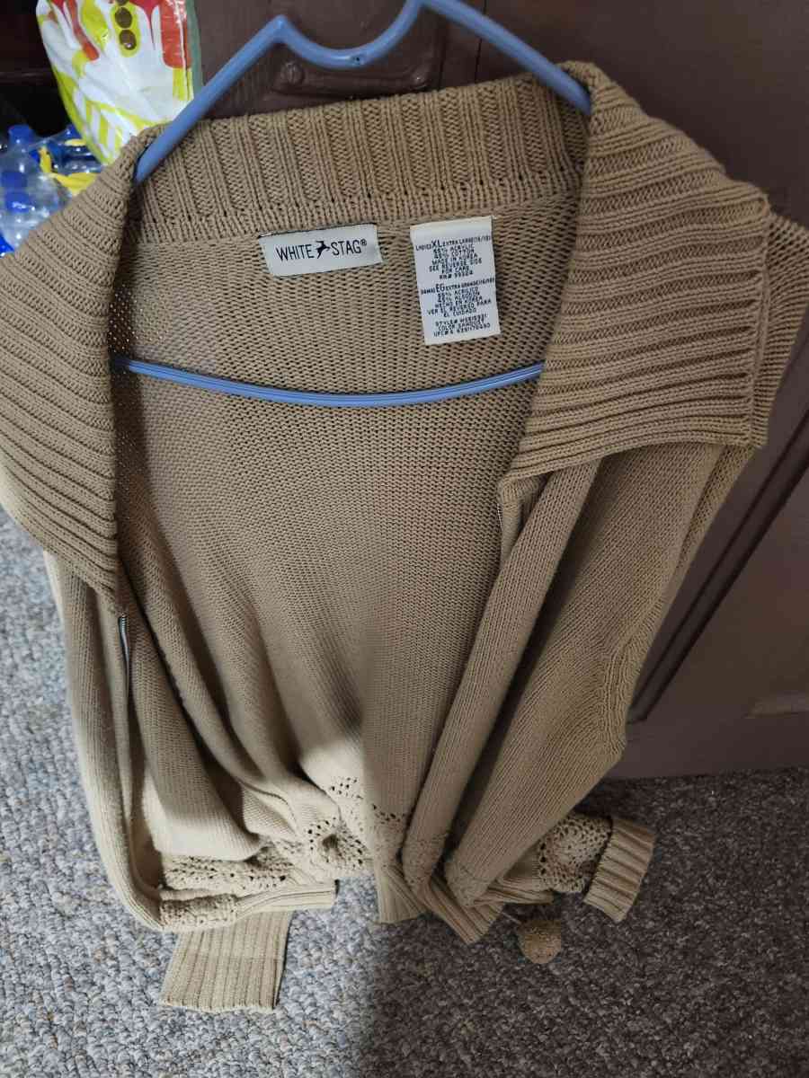 womens white stag brown sweater - Eldorado, Illinois