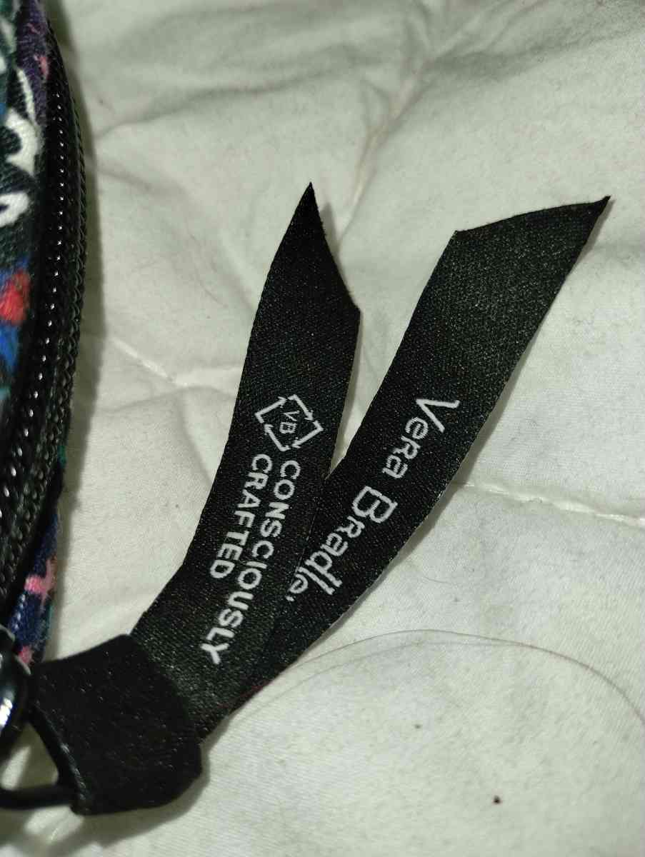 Vera Bradley makeup carrying case - Platte City, Missouri - FleaMarketBay