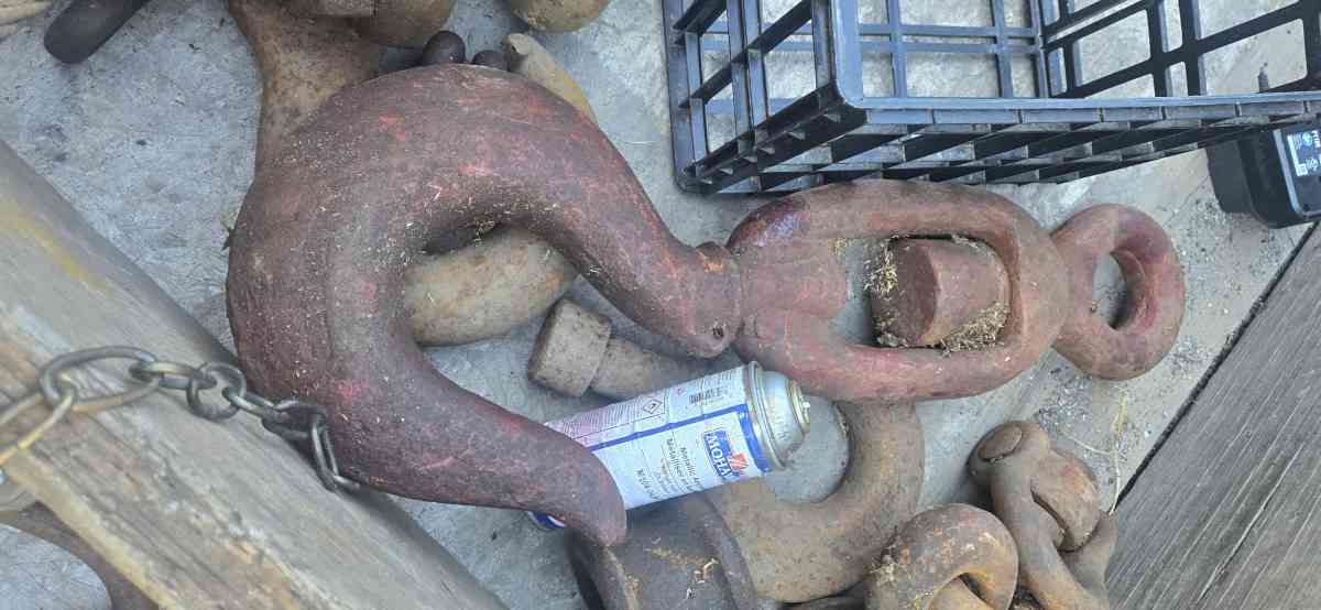 very heavy old vintage swivel hook - Tumwater, Washington - FleaMarketBay