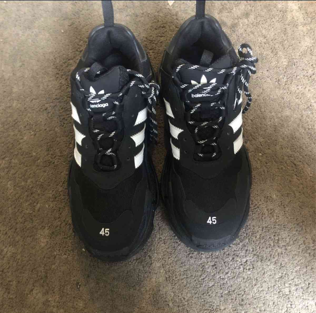 BALENCIAGAXADIDAS TRIPLE S - Detroit, Michigan - FleaMarketBay