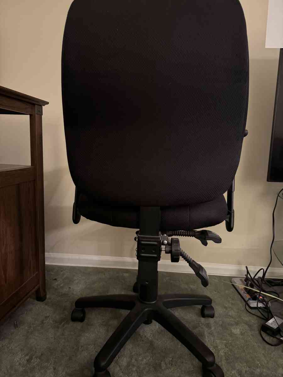 Desk chair - Richboro, Pennsylvania - FleaMarketBay