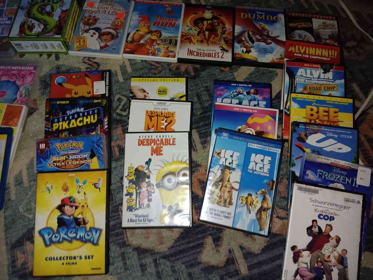 huge movie collection - Clackamas, Oregon - FleaMarketBay