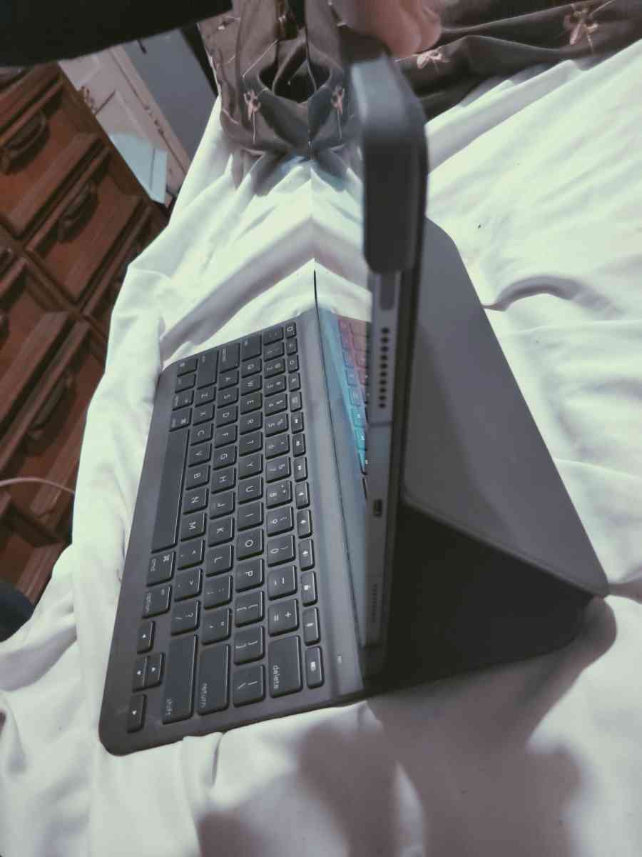 APPLE IPAD PRO - Clearwater, Florida - FleaMarketBay