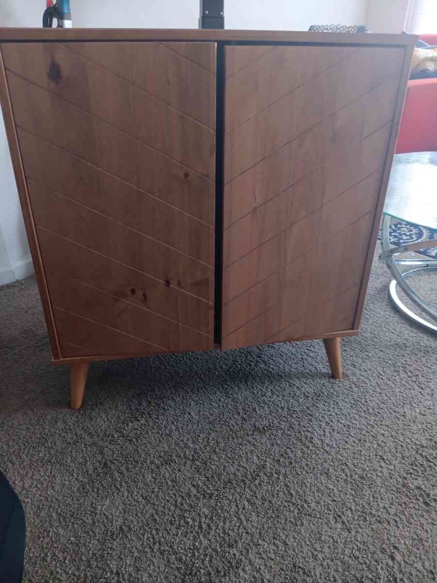 beautiful oak cabinet - Indianapolis, Indiana - FleaMarketBay