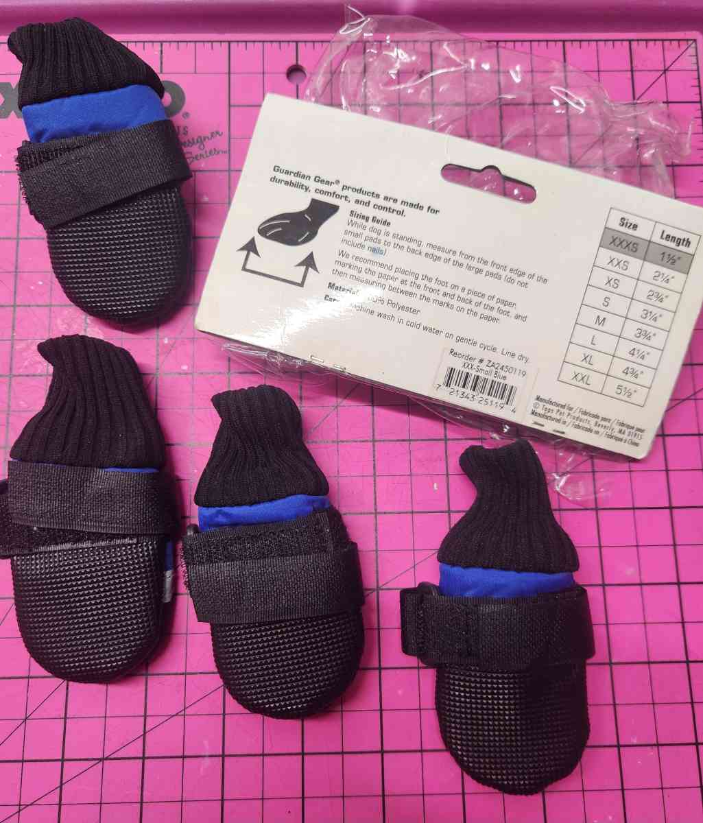 Pet Dog Lot of 3 Retractable Leash Harness and Boots - Kenner, Louisiana - FleaMarketBay