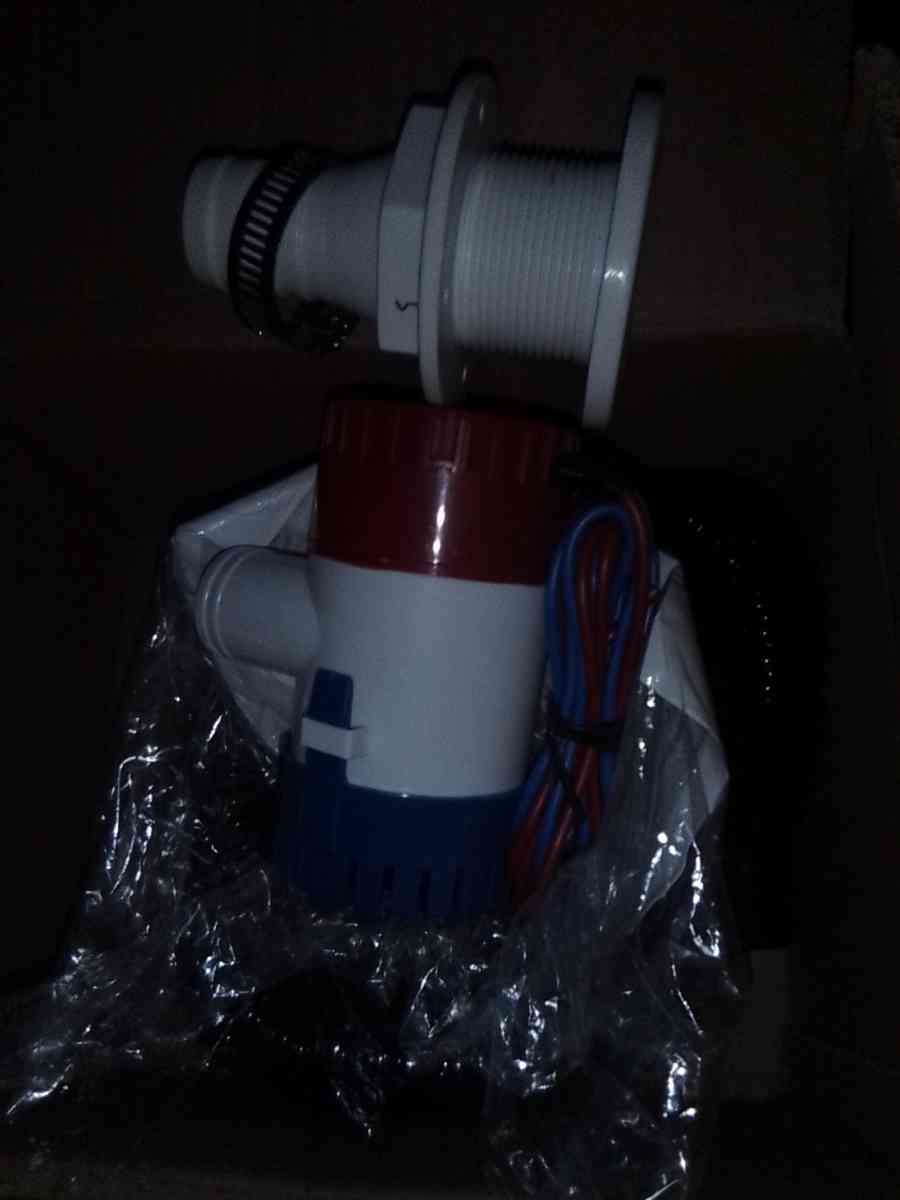 Bilge Pump for boat with hose New in box - Spartanburg, South Carolina - FleaMarketBay