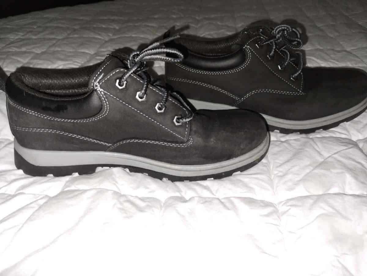 George work shoes - Platte City, Missouri - FleaMarketBay