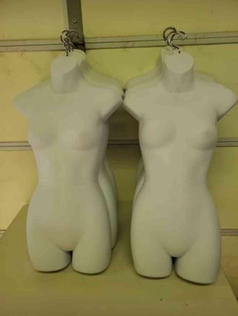 Female Molded White Form w Hook  Mannequin  Retail Boutique