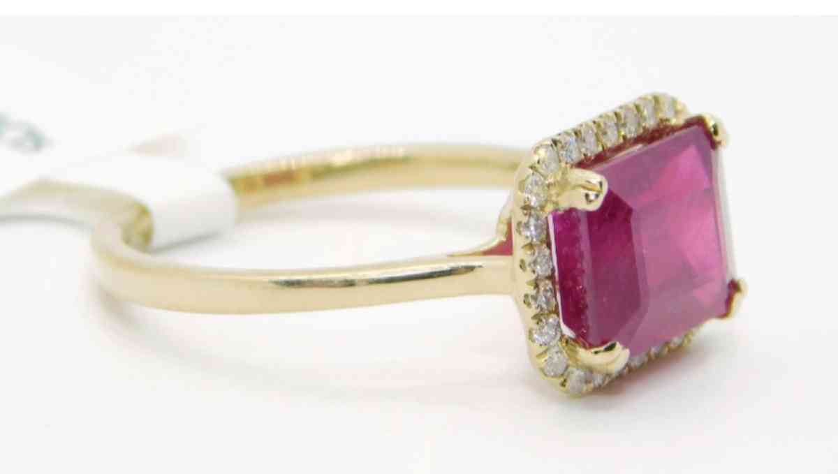 14k Gold Rudy  and diamonds   ring - Antioch, Tennessee - FleaMarketBay