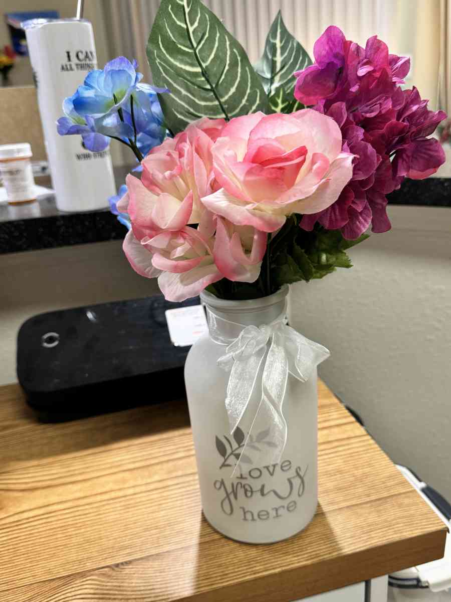 Beautiful Artifical Flower Arrangements - Richmond, Virginia - FleaMarketBay