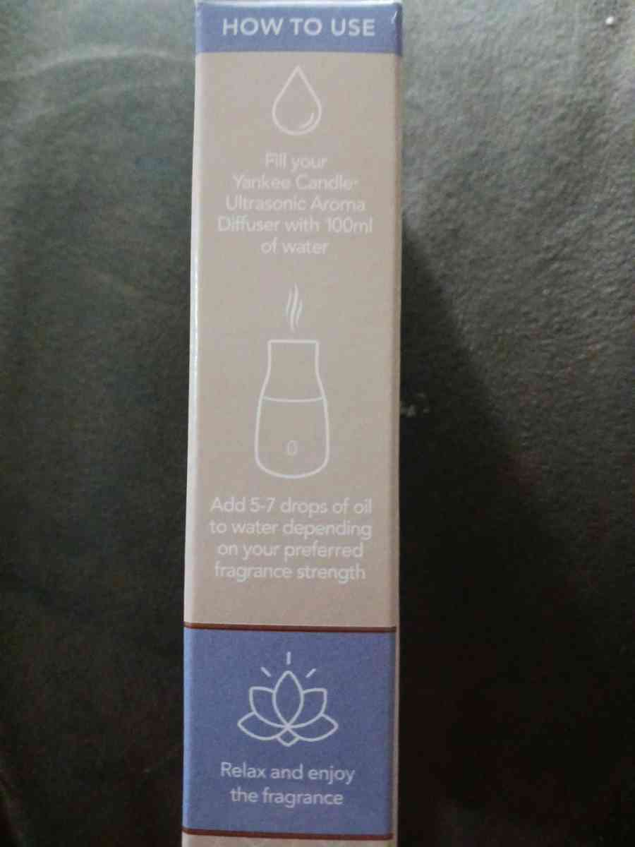 Yankee Candle Deffuser Essential Oil Vanilla Lavender - Orange, Massachusetts - FleaMarketBay