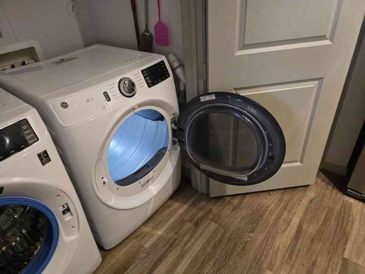 lg Washer and dryer - Tampa, Florida - FleaMarketBay
