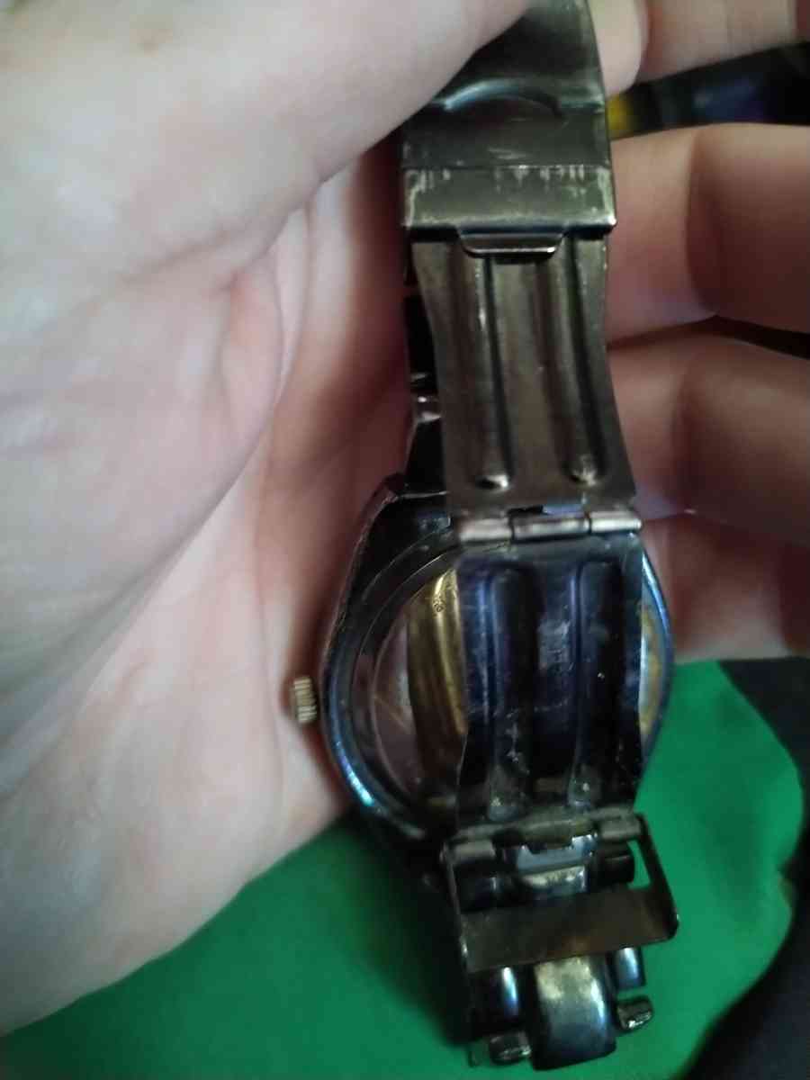 skull quartz analog watch dragon on face - Anderson, Indiana - FleaMarketBay