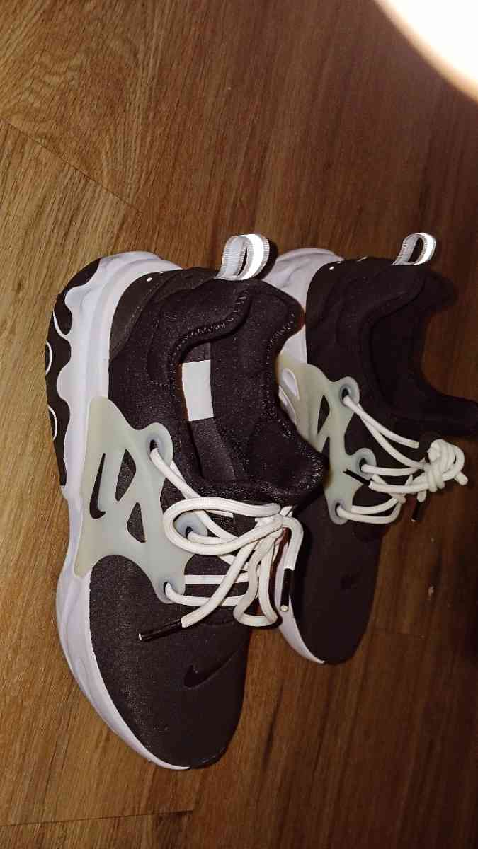 Nike shoes - Stockton, California - FleaMarketBay