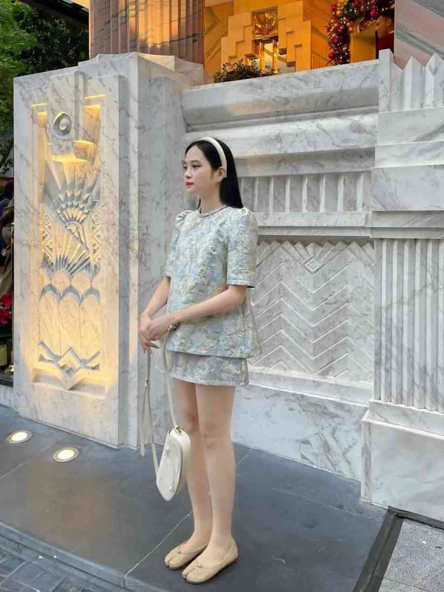 top and skirt - Addieville, Illinois - FleaMarketBay