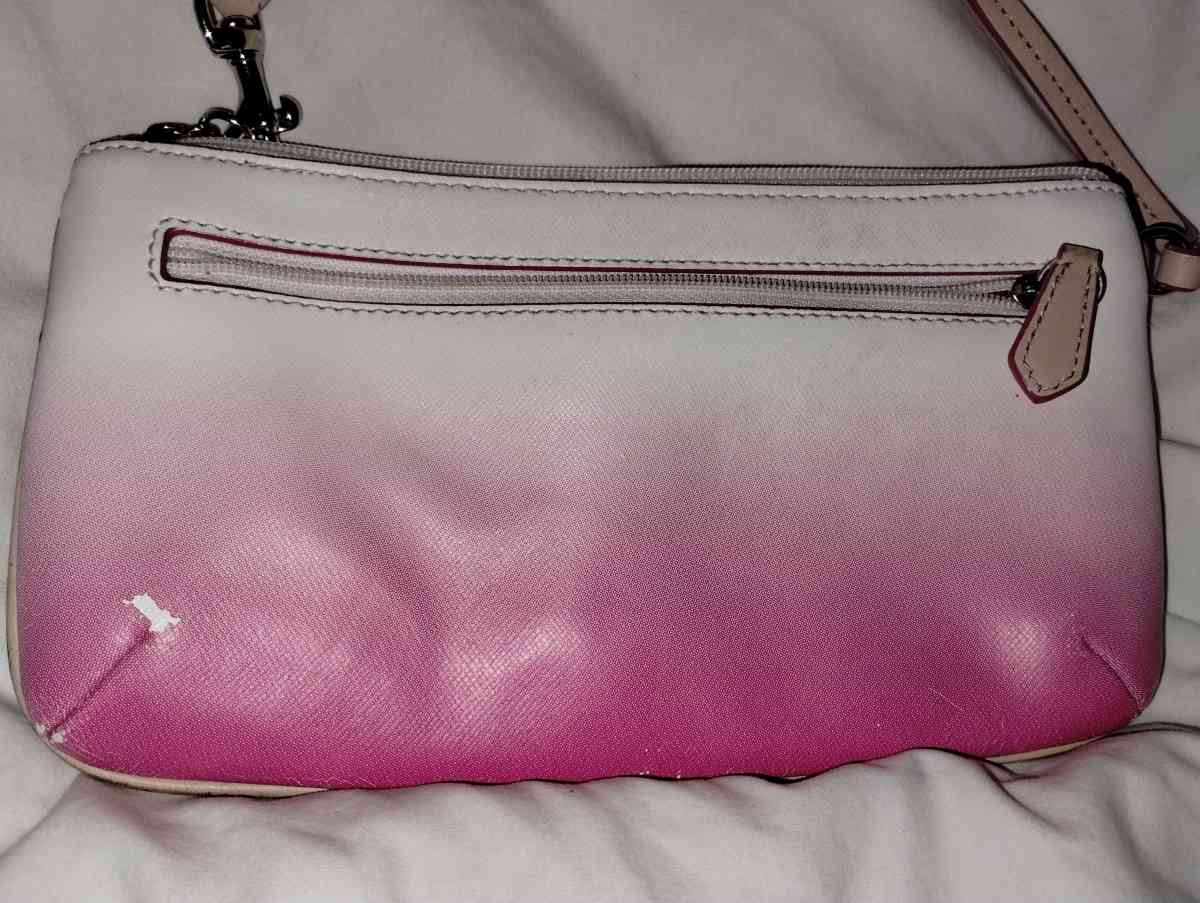 Pink and white COACH Peyton Ombre wristlet - Platte City, Missouri - FleaMarketBay