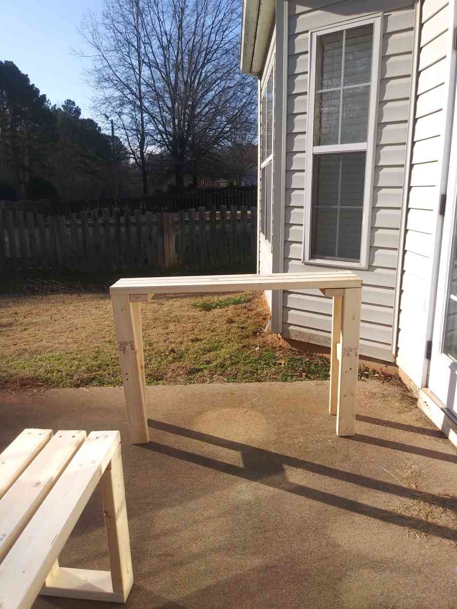 Consol Table and Bench - Greenville, South Carolina - FleaMarketBay