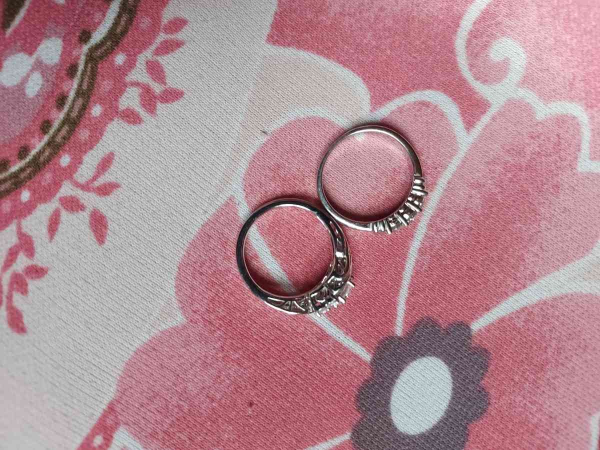 size 7 925 SILVER W  PERFECT CZ STONES  SET - Albuquerque, New Mexico - FleaMarketBay