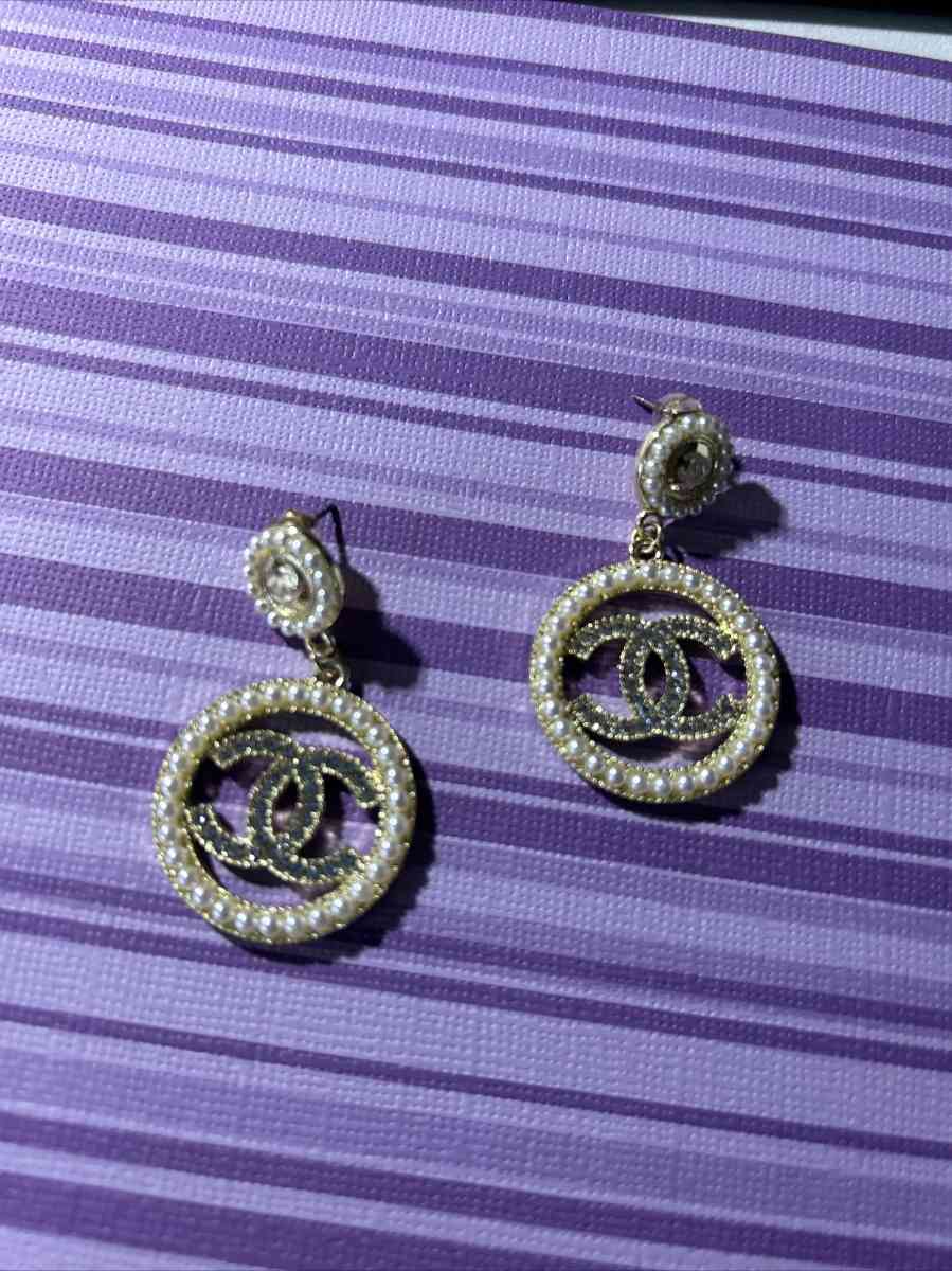 fashion earrings - Indianapolis, Indiana - FleaMarketBay