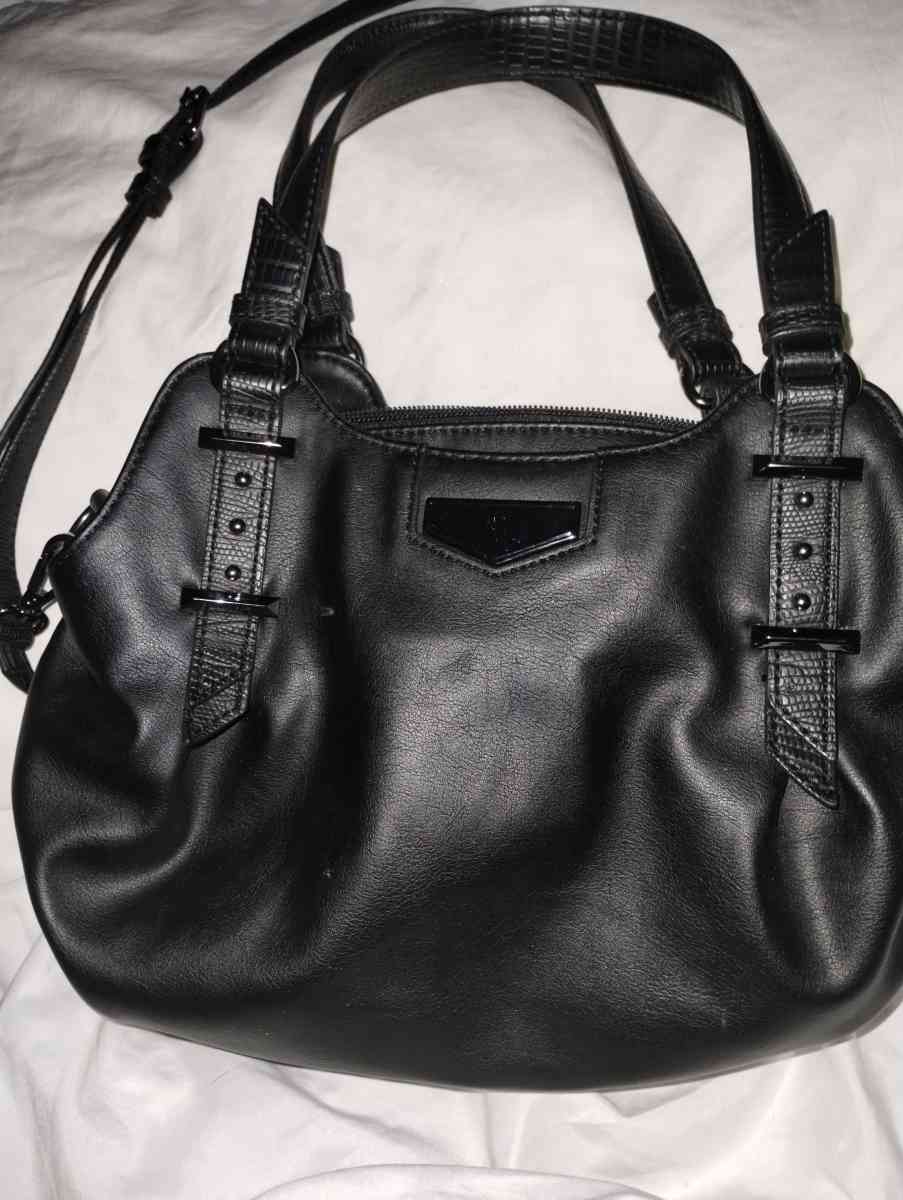 Vera Wang Bueno satchel - Platte City, Missouri - FleaMarketBay