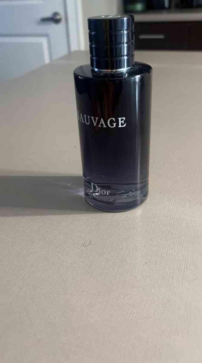 6 8 ounce Dior Sauvage - Merced, California - FleaMarketBay