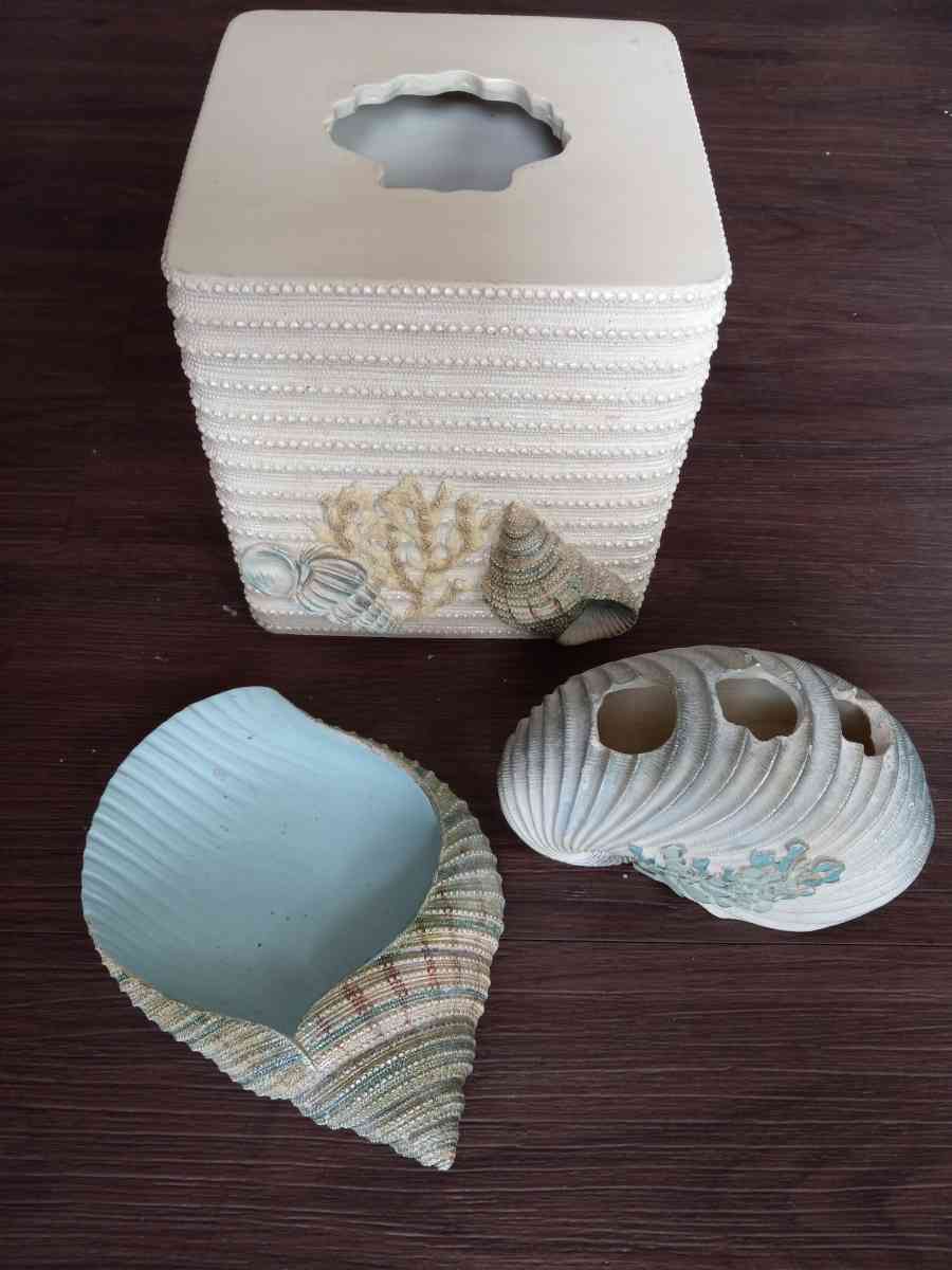 Seashell bathroom set - Morrisville, North Carolina