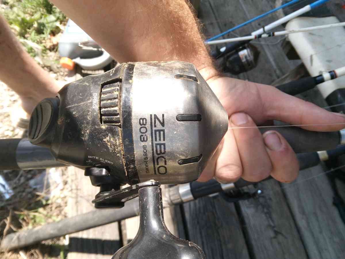 catfihing poles and reels - Cromwell, Kentucky - FleaMarketBay