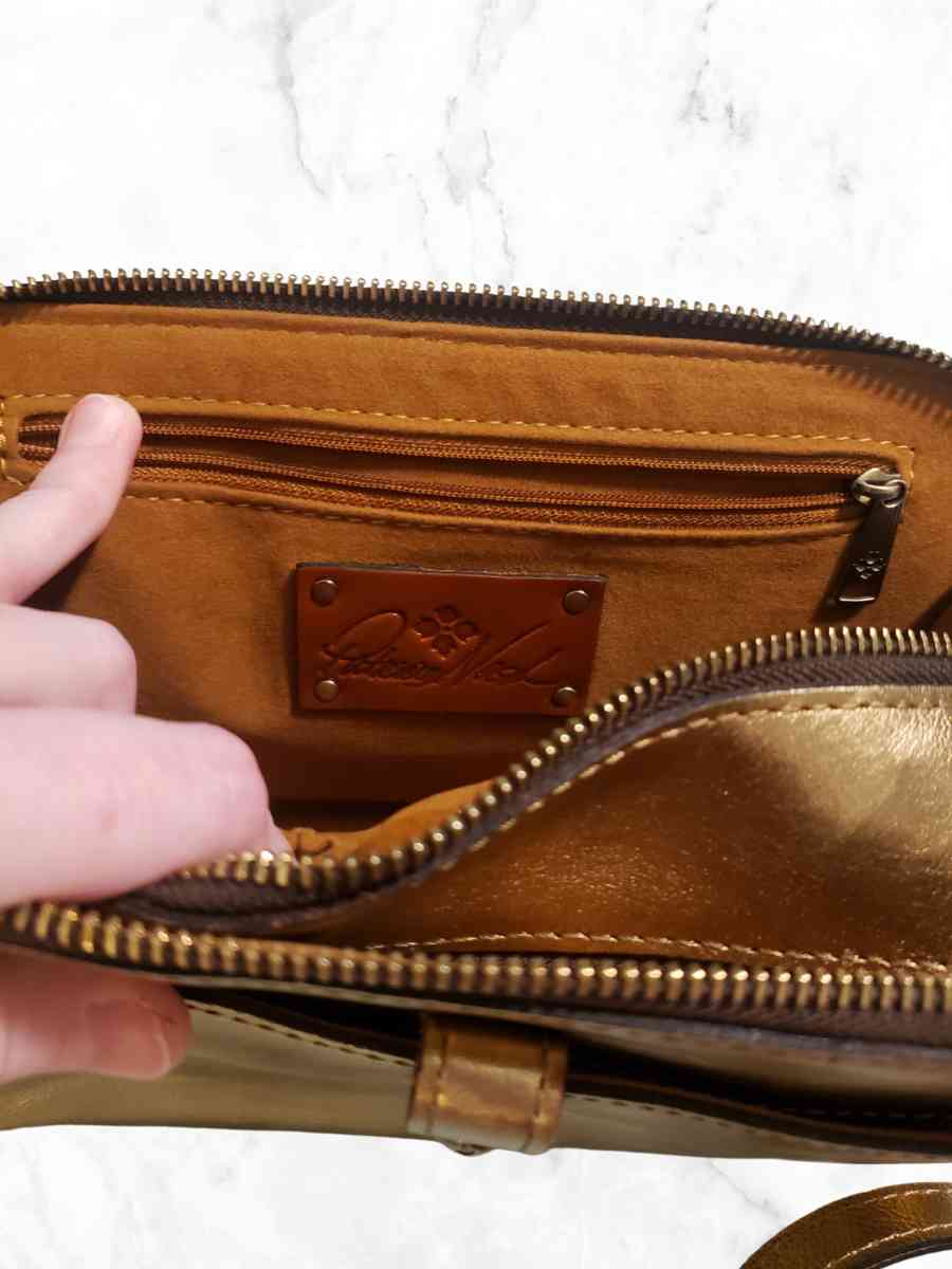 Patricia Nash Alessa Leather Crossbody Bag - Newberry, Florida - FleaMarketBay