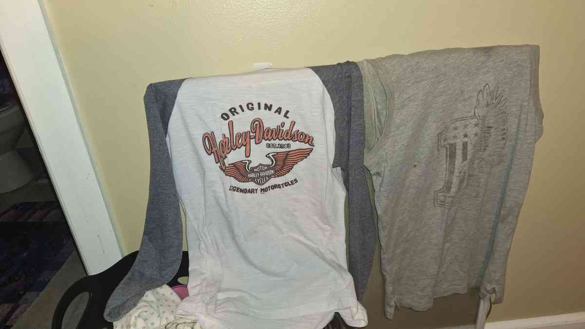 nike airmax size 8 HARLEY Davidson clothing n blanket - Dauphin, Pennsylvania - FleaMarketBay