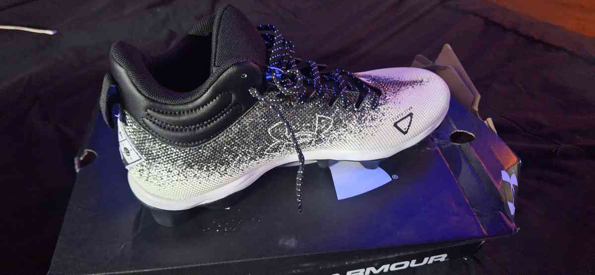 Under Armour Football Cleats Size 13 - Falkville, Alabama