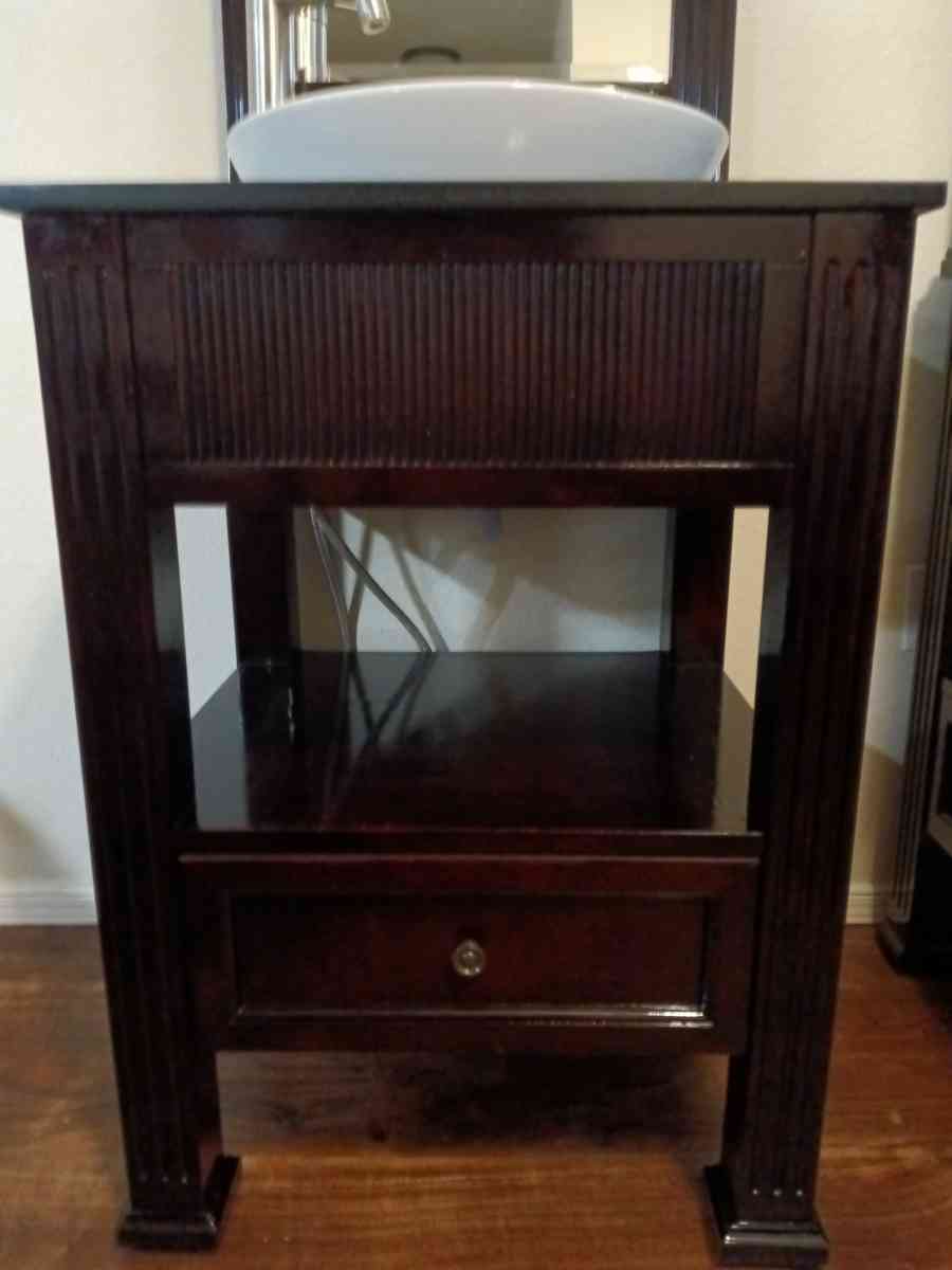Elegant Stylish Wooden Vanities - Fort Stockton, Texas - FleaMarketBay