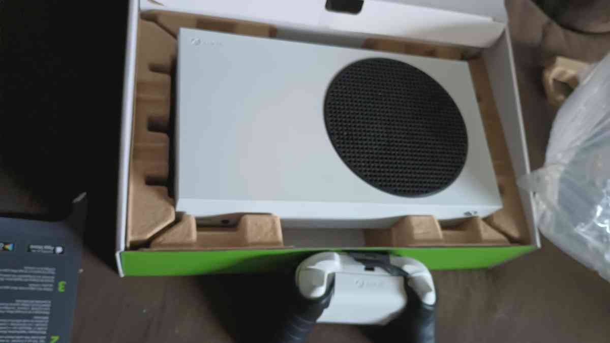 Xbox Series S 500 GB - Evansville, Indiana - FleaMarketBay