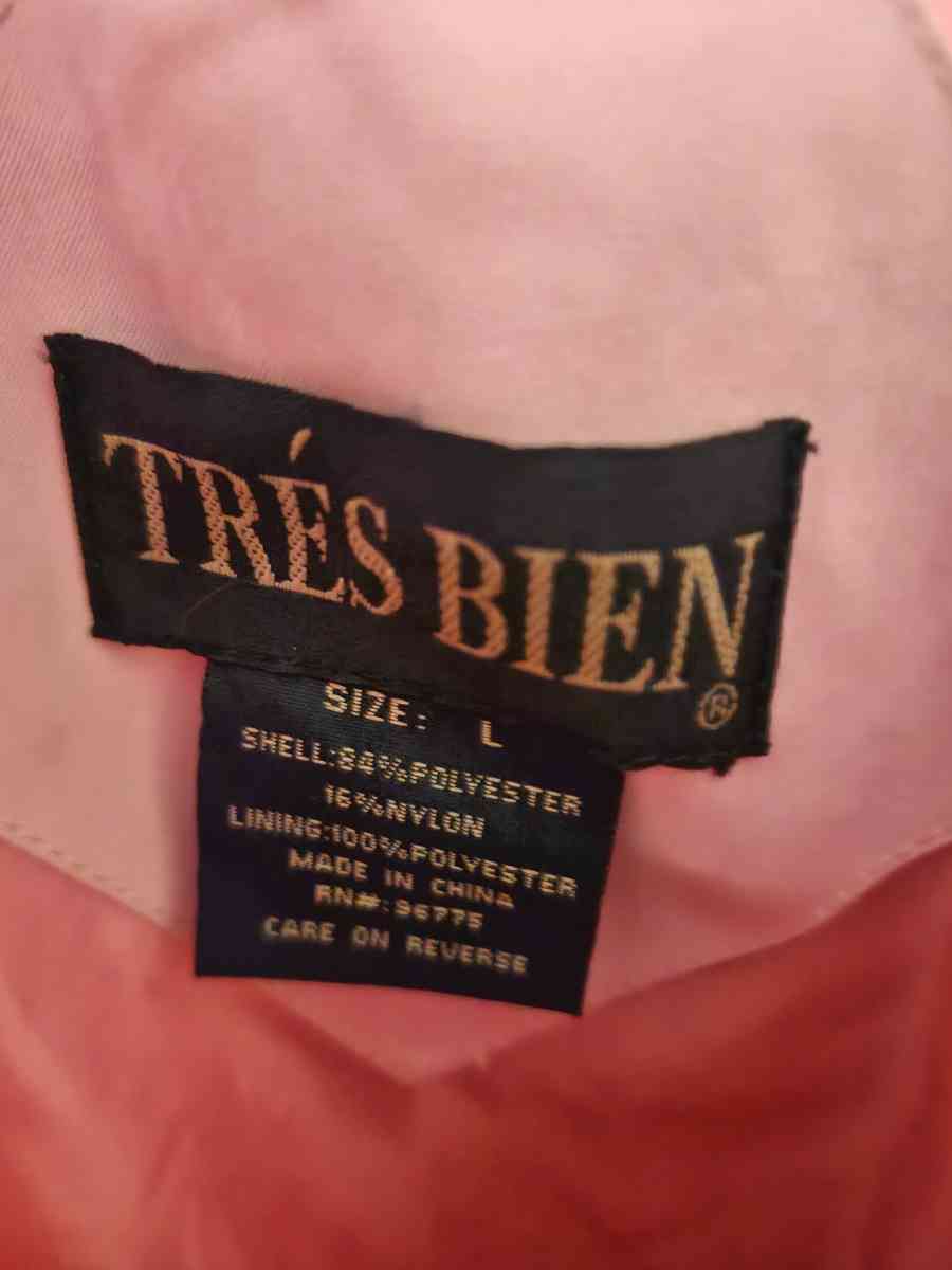 Tres bien pink pullover jacket - Eldorado, Illinois - FleaMarketBay